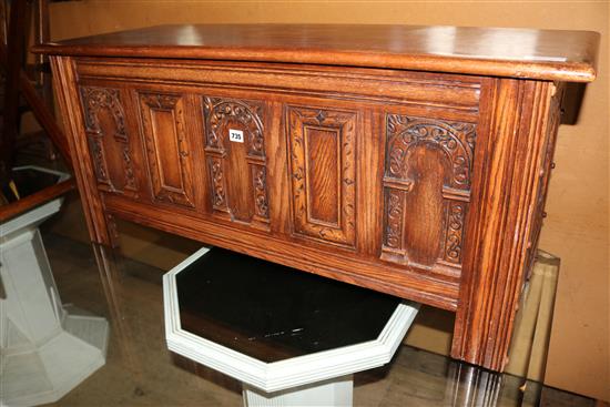 Oak coffer